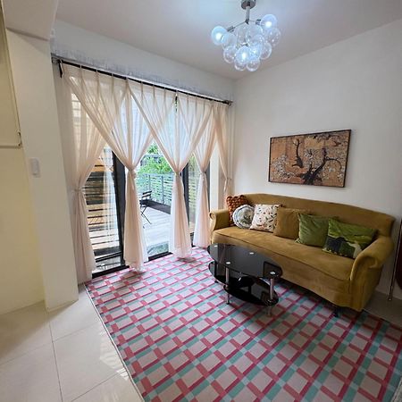 Kaohsiung Raifong Corner Homestay Екстериор снимка