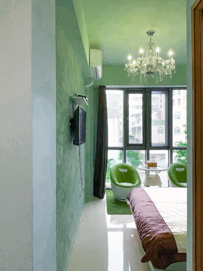 Kaohsiung Raifong Corner Homestay Екстериор снимка