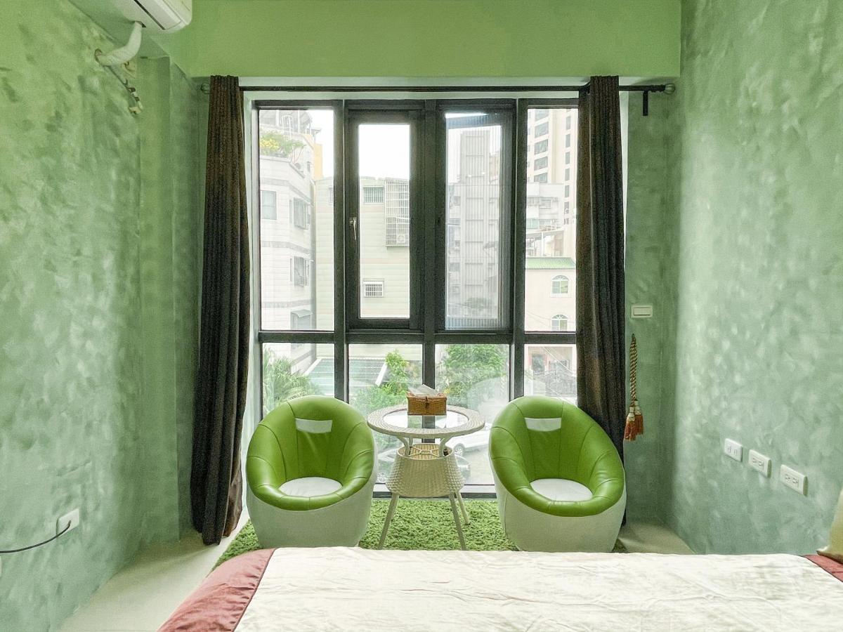 Kaohsiung Raifong Corner Homestay Екстериор снимка