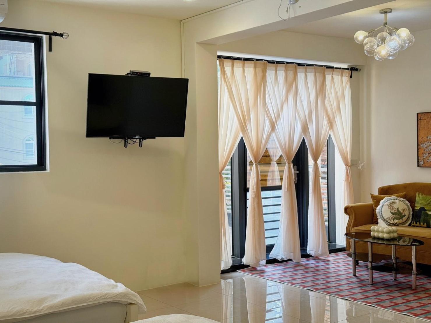 Kaohsiung Raifong Corner Homestay Екстериор снимка