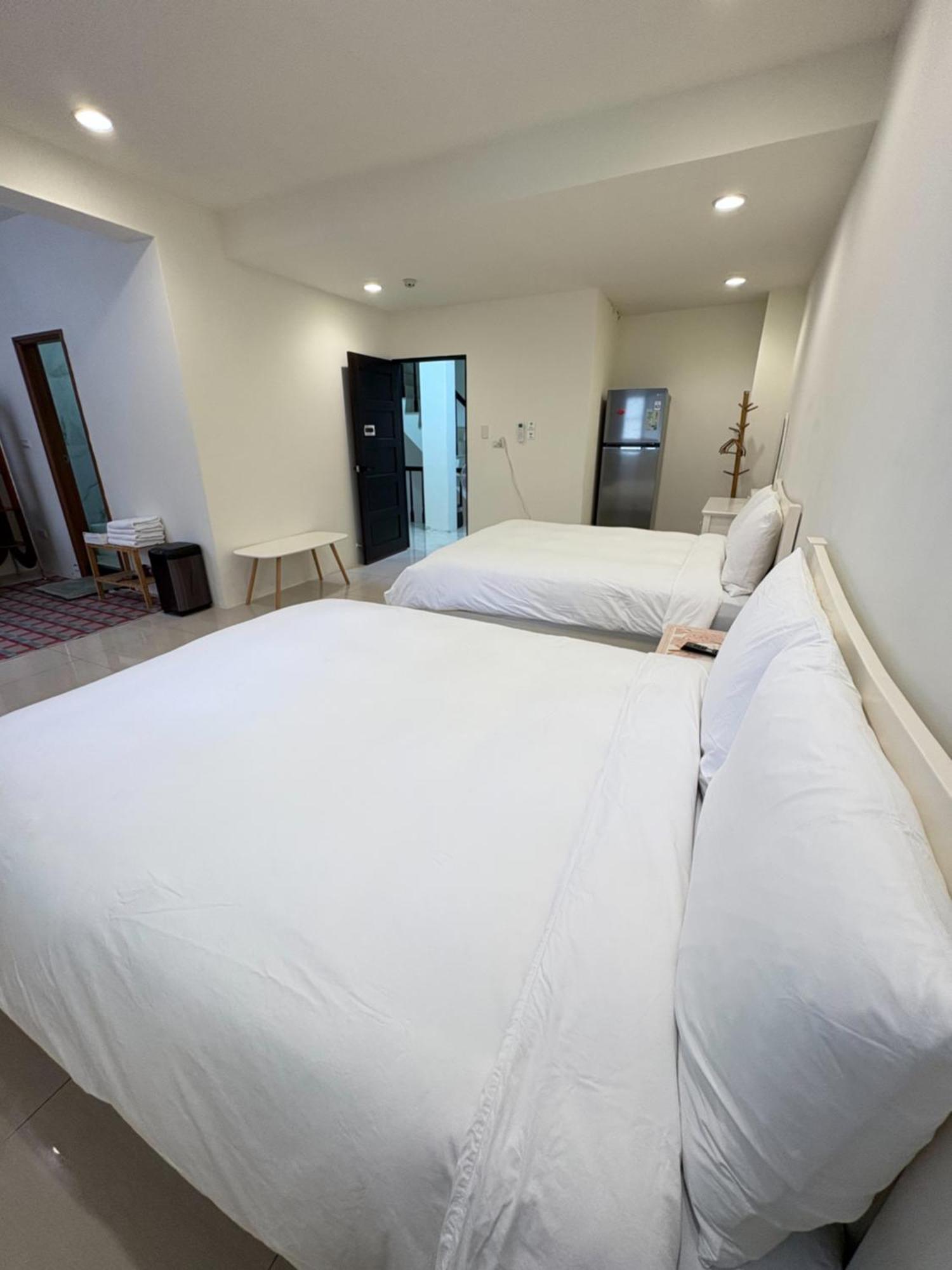 Kaohsiung Raifong Corner Homestay Екстериор снимка