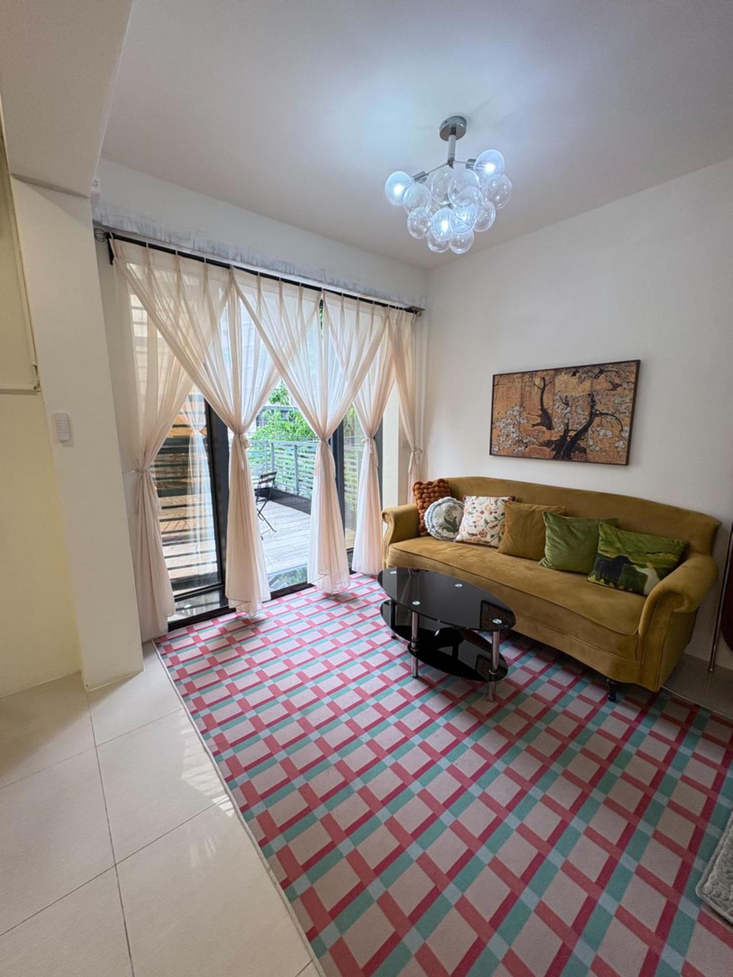 Kaohsiung Raifong Corner Homestay Екстериор снимка