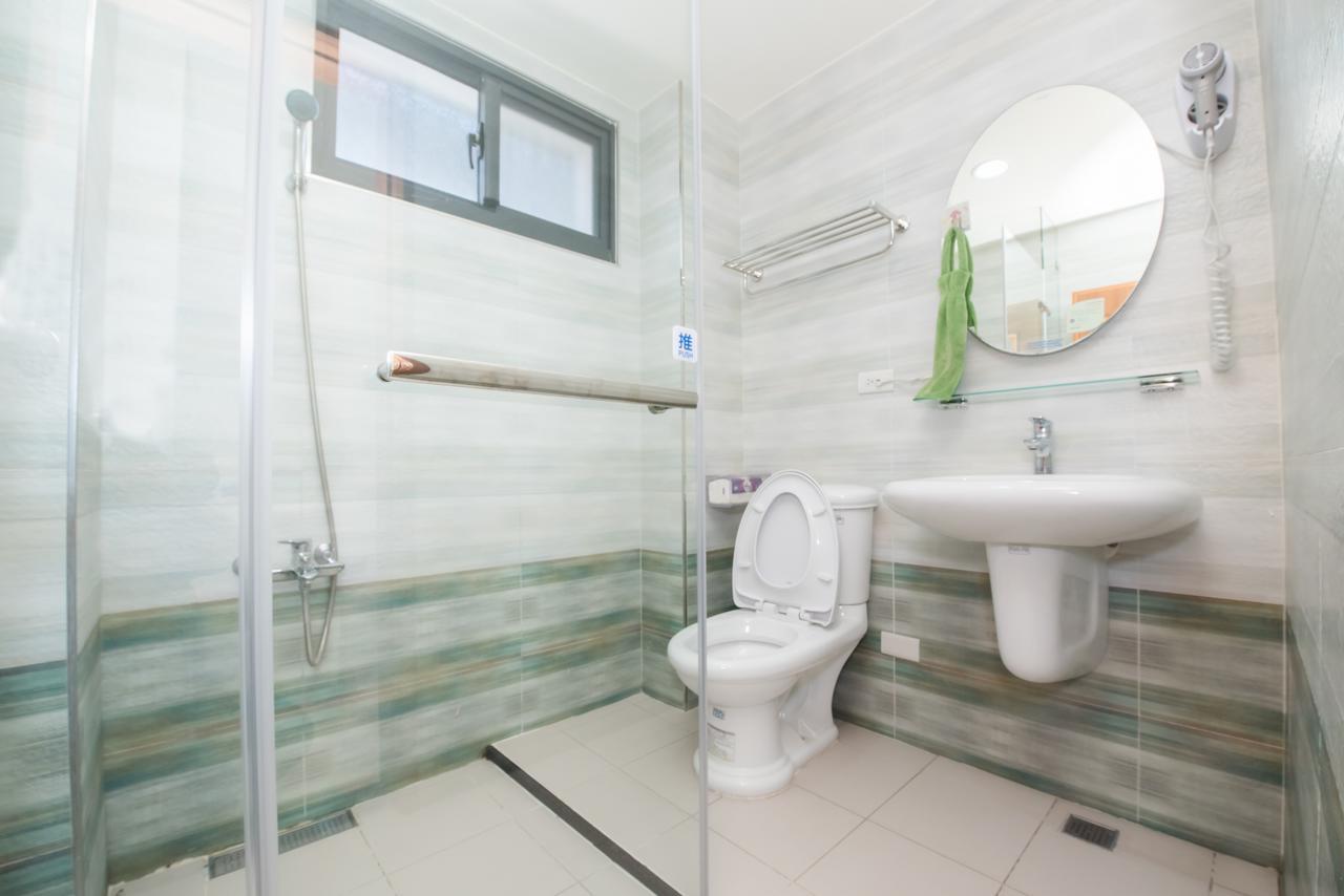 Kaohsiung Raifong Corner Homestay Екстериор снимка