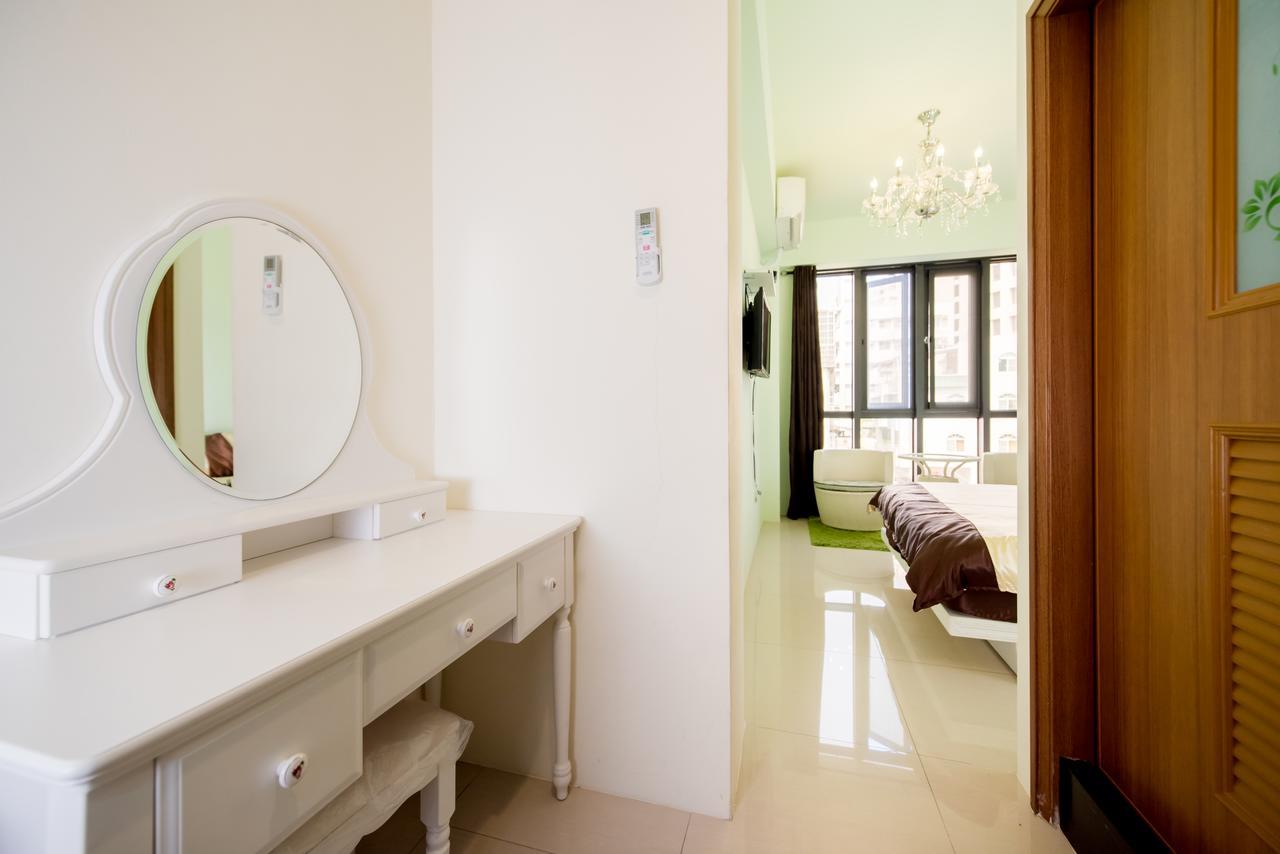 Kaohsiung Raifong Corner Homestay Екстериор снимка
